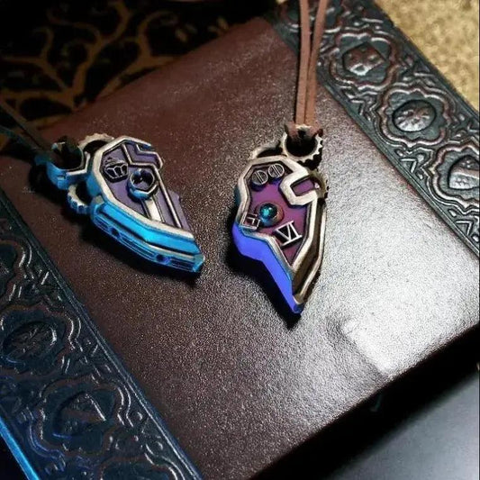 LOL <War of Two Cities 2> Caitlyn and Vi's Heart Magnetic Pendant Necklace Caitlyn and Vi's Necklace
